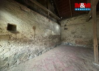 Nabízíme k prodeji stylovou kamennou chalupu v klidné části 