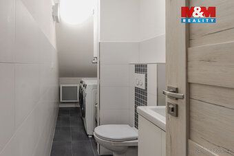 Nabízíme vám atypický mezonetový byt 3+1 o ploše 83 m² ve vy