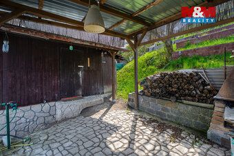 Prodej chaty se zahradou 358 m2. Osobní vlastnictví. Klidná 