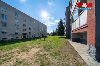 Nabízíme k prodeji prostorný byt 3+1 s lodžií o užitné ploše