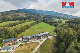 Nabízíme kompletně zařízený apartmán v exkluzivním resortu Č