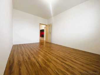Pronájem slunného bytu 3+kk s vlastním parkovacím místem v O