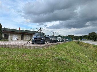 Komerční - obchodní areál
poloha areálu je přímo u hlavní si