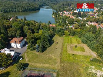 Prodej exkluzivního stavebního pozemku o rozloze 2 611 m² v 