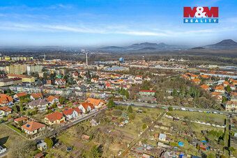 Nabízíme k prodeji 2 pozemky o celkové rozloze 1053m2 v zahr