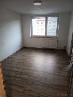 Dobry den, Pronajmu byt 2+1 v 6 poschodi Brumov-Bylnice Druz
