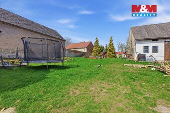 Samostatně stojící rodinný dům smíšené konstrukce nabízí pro