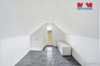 Nabízíme k prodeji rodinný dům v Heřmanicích, který se nachá