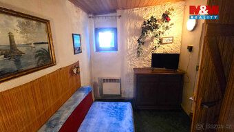Prodej podsklepeného rodinného domu s dispozicí 6+2 a užitné