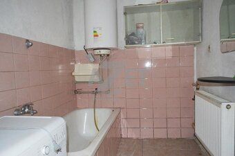 Prodej staršího rodinného domu, s dispozicí 5+1, o celkové r