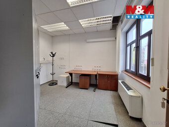 Pronájem prostorných kancelářských prostor 220 m² v centru C