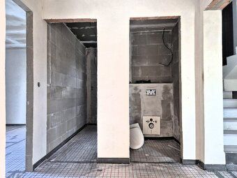 Nabízíme k prodeji moderní novostavbu rodinného domu o dispo