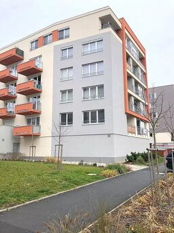 Nabízíme k pronájmu byt 2+kk o ploše 57 m2 + balkón 5 m2 v P