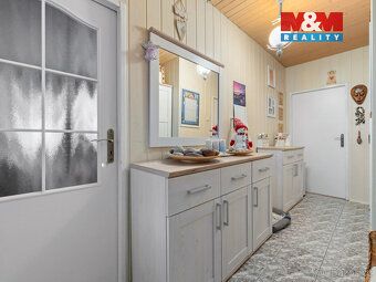 Nabízíme k prodeji rodinný dům o dispozici 3+1 v klidné část