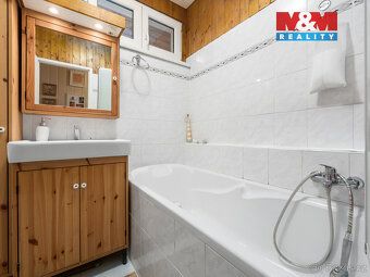 Nabízíme k prodeji rodinný dům o dispozici 3+1 v klidné část