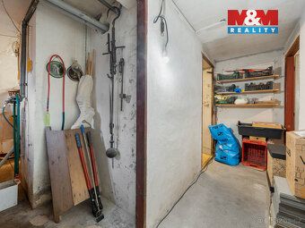 Nabízíme k prodeji rodinný dům o dispozici 3+1 v klidné část