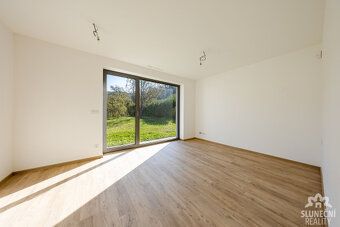 Naše společnost Vám nabízí k prodeji moderní novostavbu nads