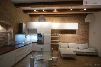 +popl. 800, +elektřina, pronájem 2kk 64m² Plzeň, Jižní Předm