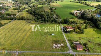Exkluzivně nabízíme ke koupi stavební pozemek o vel. 988m2 s