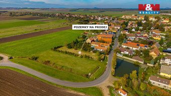 Exkluzivně nabízíme připravený projekt 4 rodinných domů (2 d