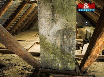 Exkluzivně nabízíme k prodeji dům o celkové ploše 450 m², s 