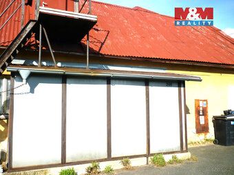 Exkluzivně nabízíme k prodeji dům o celkové ploše 450 m², s 
