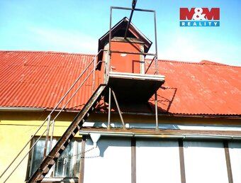Exkluzivně nabízíme k prodeji dům o celkové ploše 450 m², s 