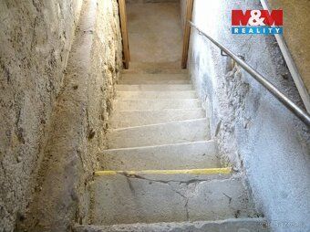 Exkluzivně nabízíme k prodeji dům o celkové ploše 450 m², s 