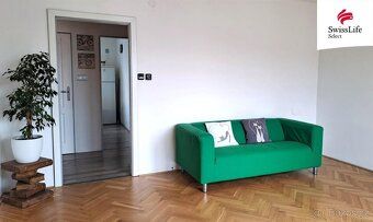 Tento velice pěkný, příjemný a vkusně rekonstruovaný byt 3+1