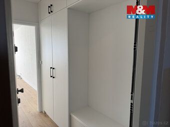 Nabízíme k pronájmu moderní byt 1+kk o užitné ploše 27 m², n