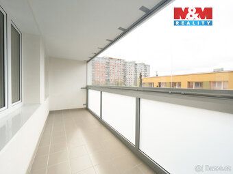 Nabízíme moderní nadčasově zrekonstruovaný byt 3+kk o celkov