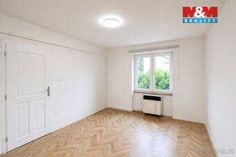Nabízím ke koupi světlý byt 2+1 v ulici Ladova v Benešově. J