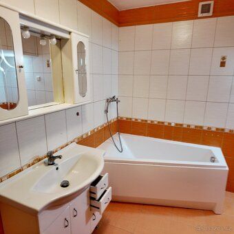 Pronájem části rodinného domu v Říčanech u Prahy (okr. Praha