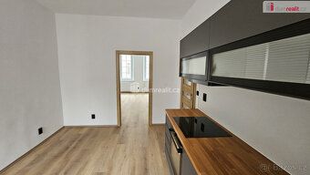 +popl. 700, +elektřina, pronájem 4+1 105m² P8 Libeň, Turnovs