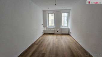 +popl. 700, +elektřina, pronájem 4+1 105m² P8 Libeň, Turnovs