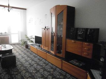 Pronájem bytu 2+1 v Třebíči, Dělnické náměstí. Zděný bytový 