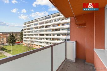 Nabízíme k prodeji byt 1+1 o velikosti 38 m² s lodžií 5m2 ve