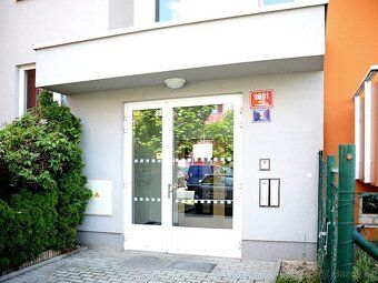 Nabízím k prodeji byt 1+kk v cihlové stavbě nacházející se v