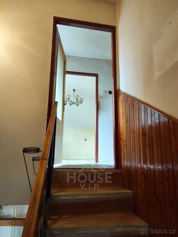 Ev.č. 01545 Nabízíme Vám k prodeji 1/2 podílu rodinného domu