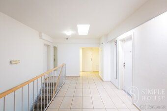 ID: G1260
Nabízíme k dlouhodobému pronájmu byt o dispozici 3