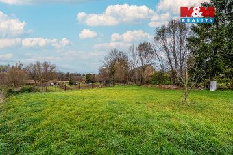 Nabízíme k prodeji pozemek k bydlení o výměře 1 047 m² v obc