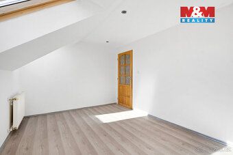 Nabízíme k prodeji rodinný dům v klidné a žádané lokalitě ve