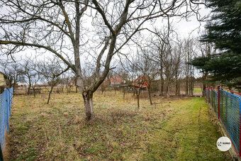 Nabízíme stavební pozemek s vydaným stavebním povolením o ce