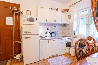 Nabízíme k prodeji RD využívaný jako apartmány , které můžet