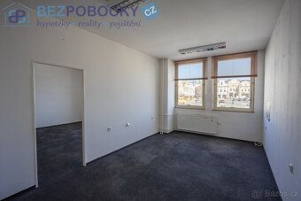 Nabízíme k pronájmu komerční prostory typu kanceláře na námě