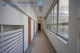 Nabízíme k pronájmu komerční prostory typu kanceláře na námě