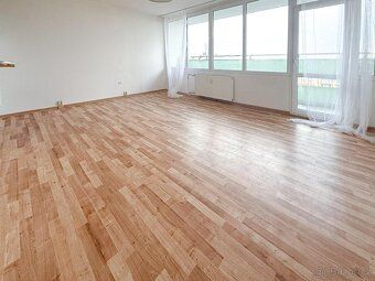 🏡 Byt 3+1 k pronájmu – ulice Kundratická
Nabízíme k pronájmu