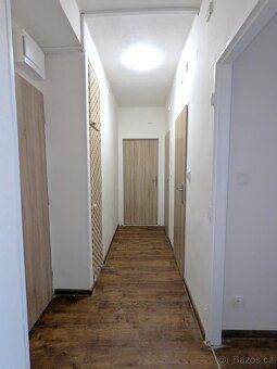 Nabízíme k pronájmu pěkný byt o dispozici 2+1 a výměře 54 m2