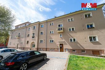 Nabízíme k prodeji unikátní, atypický zděný byt 4+kk o užitn