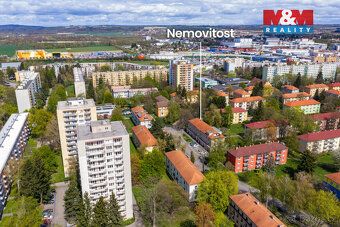 Nabízíme k prodeji unikátní, atypický zděný byt 4+kk o užitn